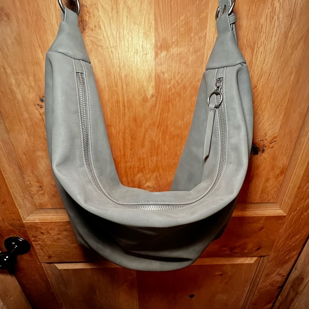 Universal Threads Slouchy Sling Handbag - Picture 2 of 8